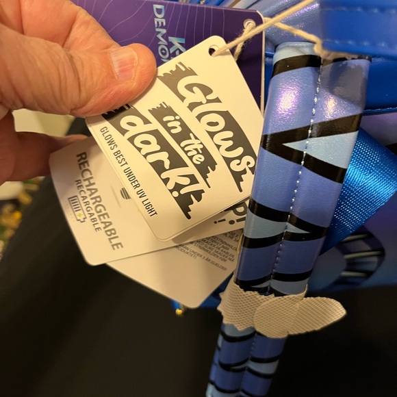 Loungefly Holographic Blue and Purple K-POP DEMOM HUNTERS DERPY TIGER!!! - Picture 7 of 10